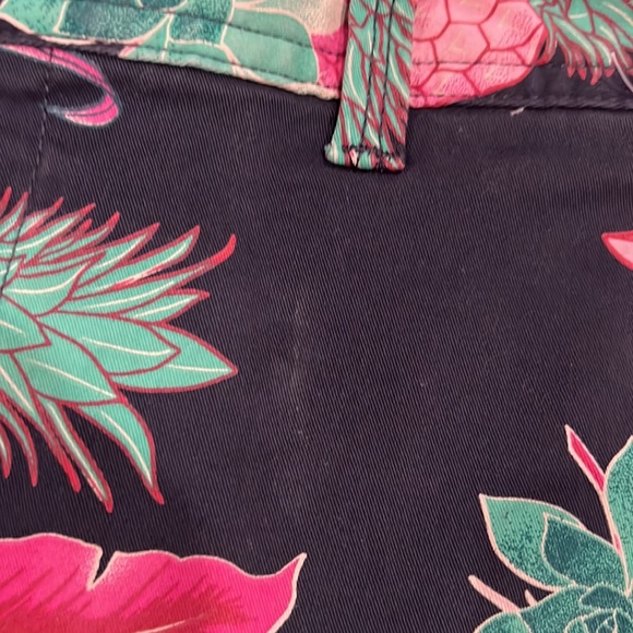 GAP Tropical City Shorts.  Size 2 - Picture 3 of 9